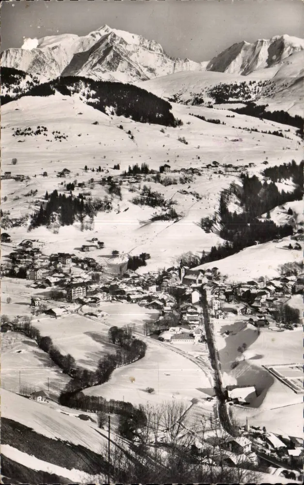 Mégeve (Haute-Savoie) — vista panorâmica invernal com o Mont Blanc — Les Éditeurs du Grand Nord - Frente