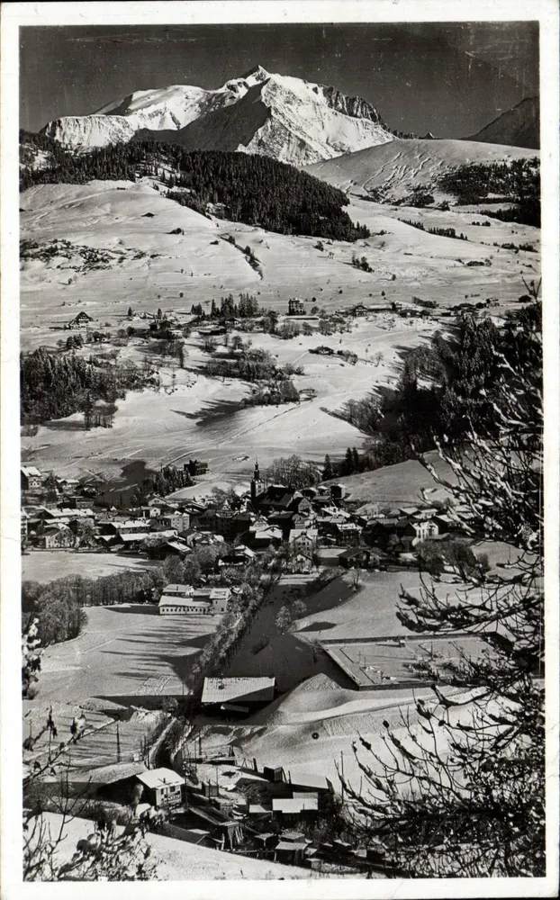 Savary — Schneereicher Panoramablick — Hotel Marinière Savary - Vorderseite