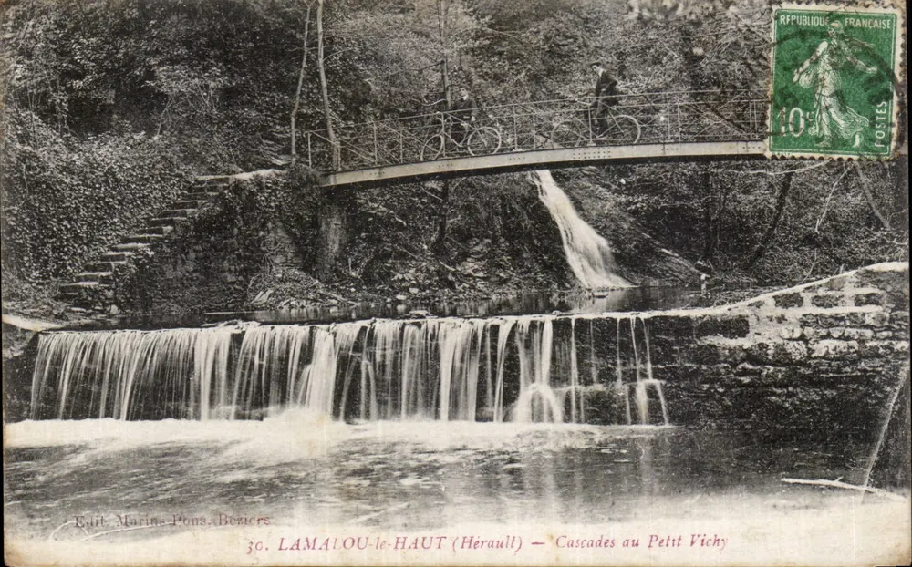 LAMALOU-le-HAUT (Hérault) — Cascades au Petit Vichy — Édit. Marina Pons, Beziers - Vorderseite