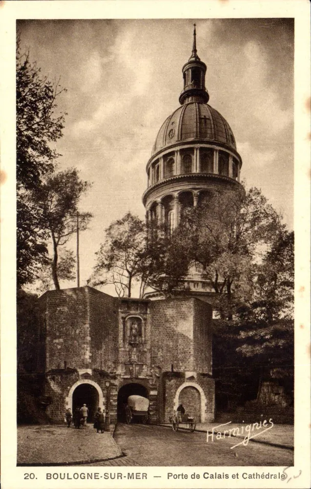 Boulogne-sur-Mer — Tor von Calais und Kathedrale — Harmignies - Vorderseite