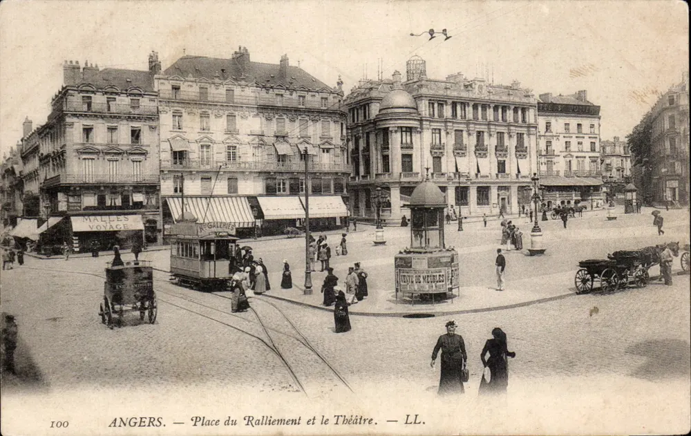 Angers — Place du Ralliement und das Theater — LL. - Vorderseite