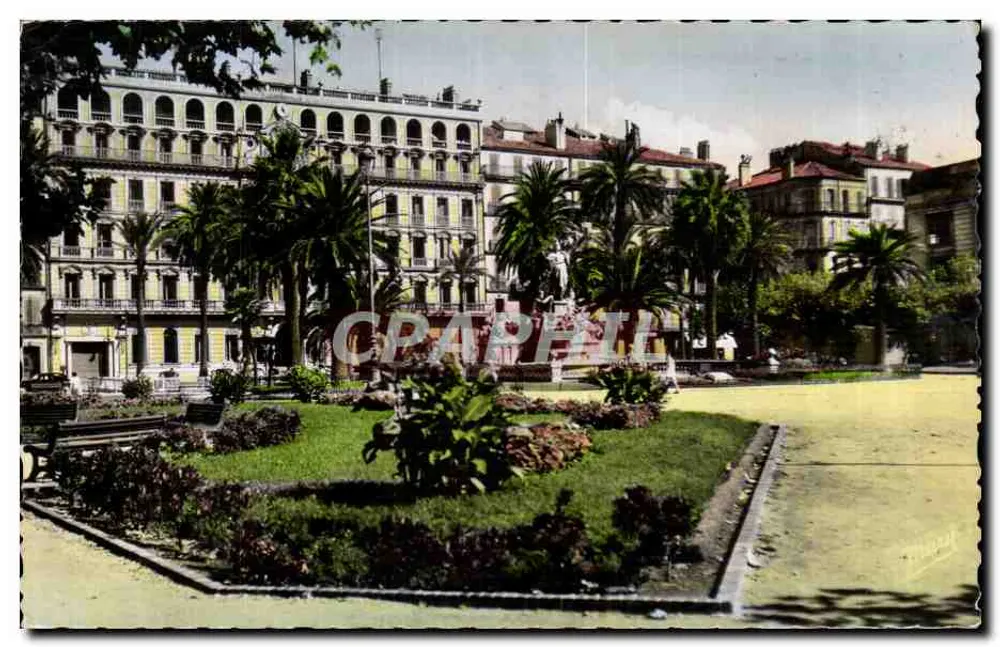 Piazza della Libertà — Tolone — Edizioni MARY 16, rue Perresc - Recto