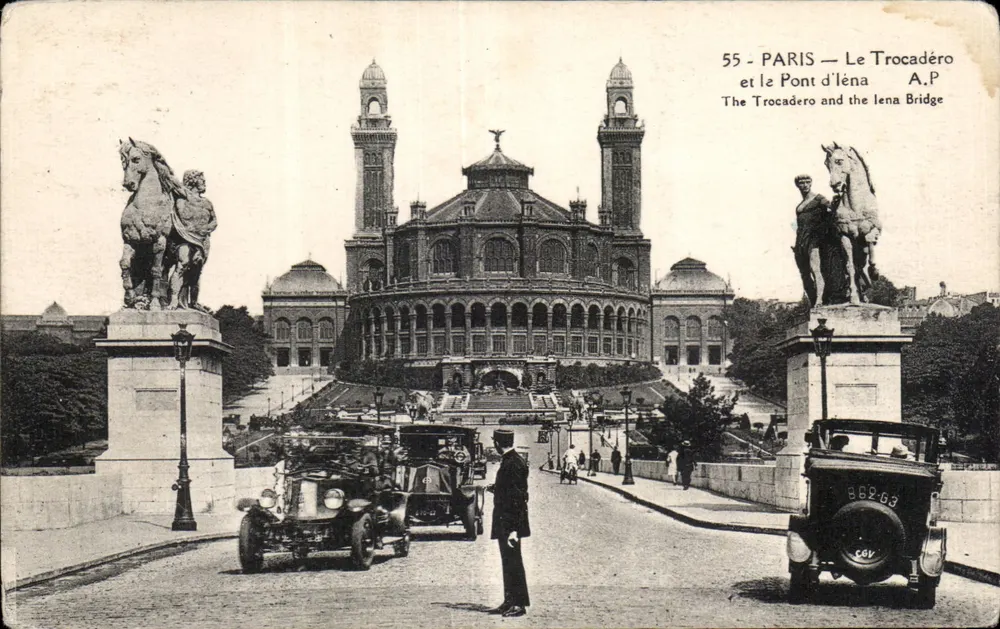 Paris — O Trocadéro e o Ponte d'Iéna — A.P. 55 - Frente