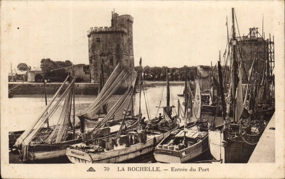La Rochelle — Entrada do Porto — editor ARA, n° 70 - Frente