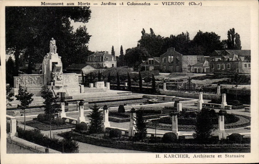 Monumento aos Mortos — Jardins e Colunatas — VIERZON (Cher) - Frente