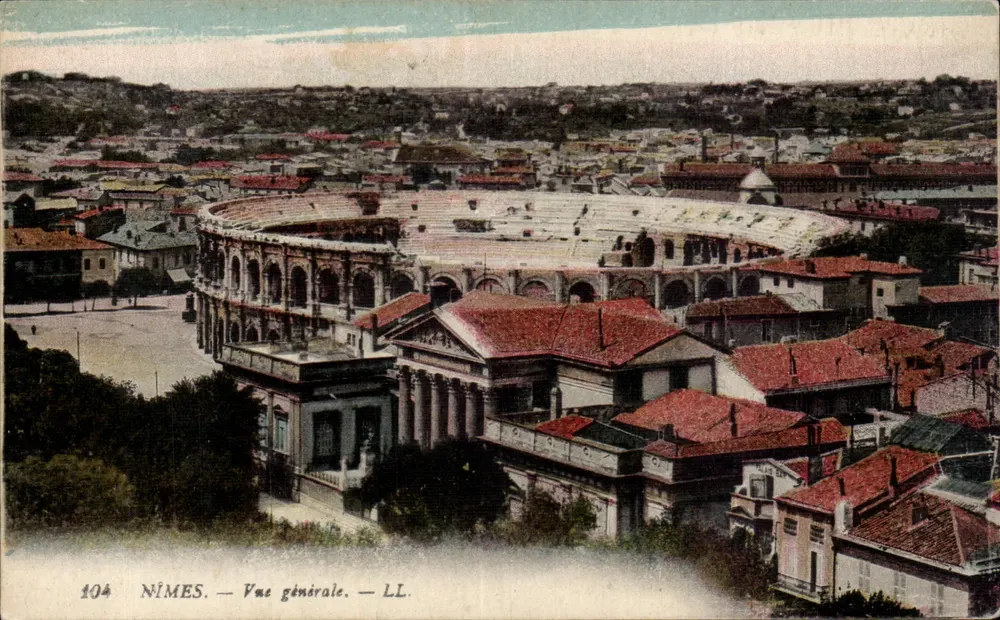 Nîmes — Vista geral — LL. N° 104 - Frente