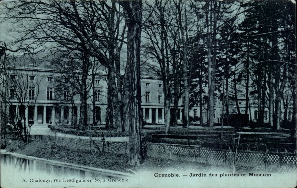 Grenoble — Jardin des plantes und Muséum — A. Chalonge, rue Lesdiguières, 58, in Grenoble - Vorderseite