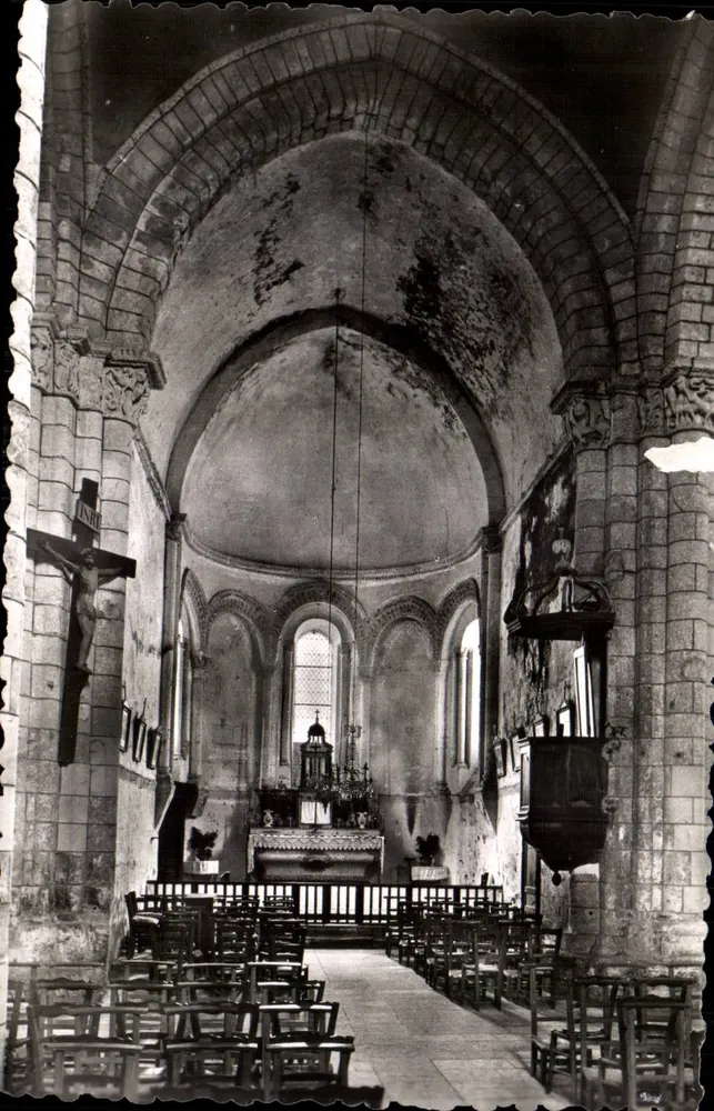 Innenansicht der Kirche Sainte-Radegonde — Talmont-sur-Gironde — Éditions Van-Emérouleau - Vorderseite