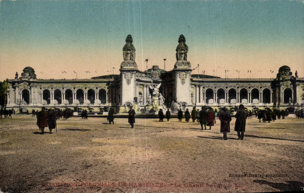 Kolonialausstellung in Marseille — Das Große Palais — Étienne Dentz, Architekt - Vorderseite