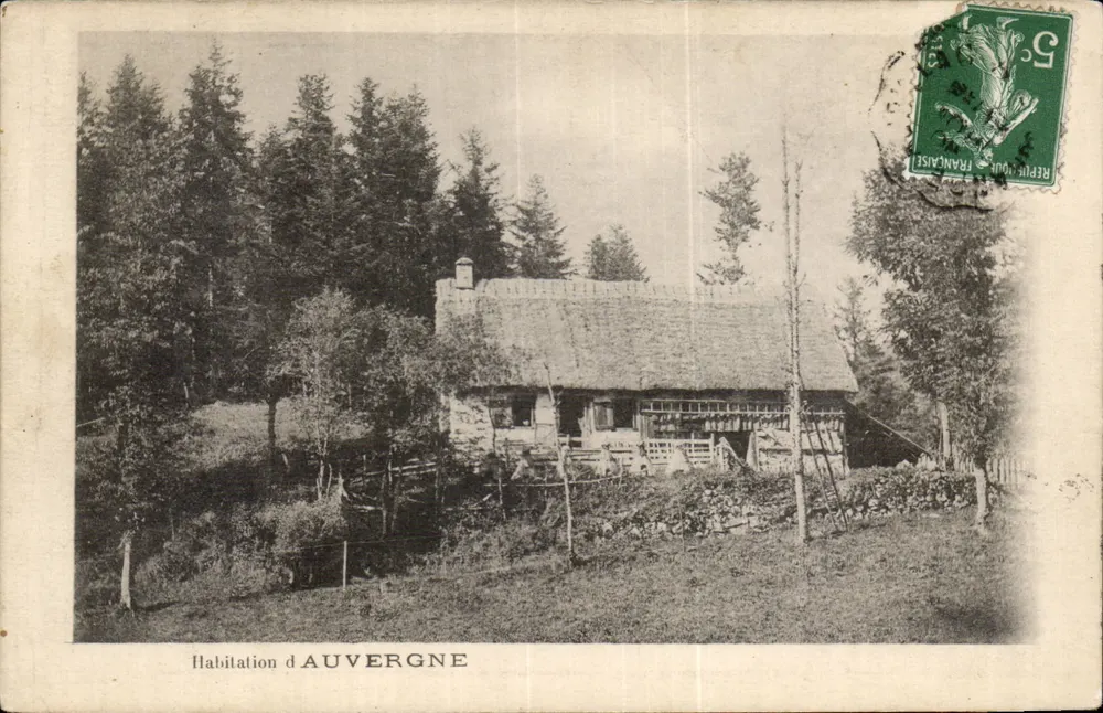 Habitação de Auvergne — Paisagem florestal — Editor não identificado - Frente