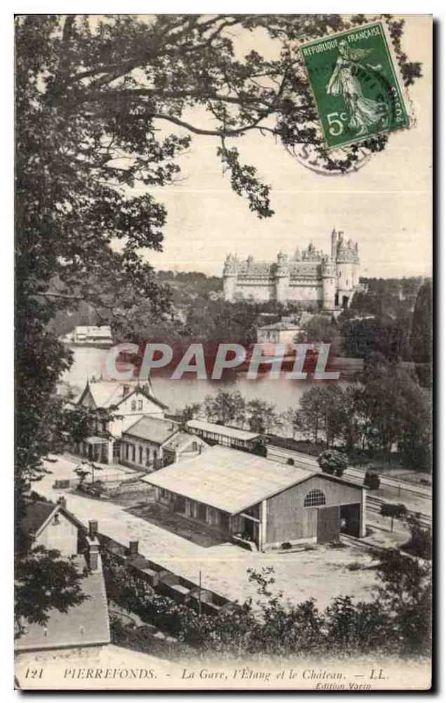 Pierrefonds - Die Station, der Kreisverkehr und das Schloss — Edition Varin - Vorderseite