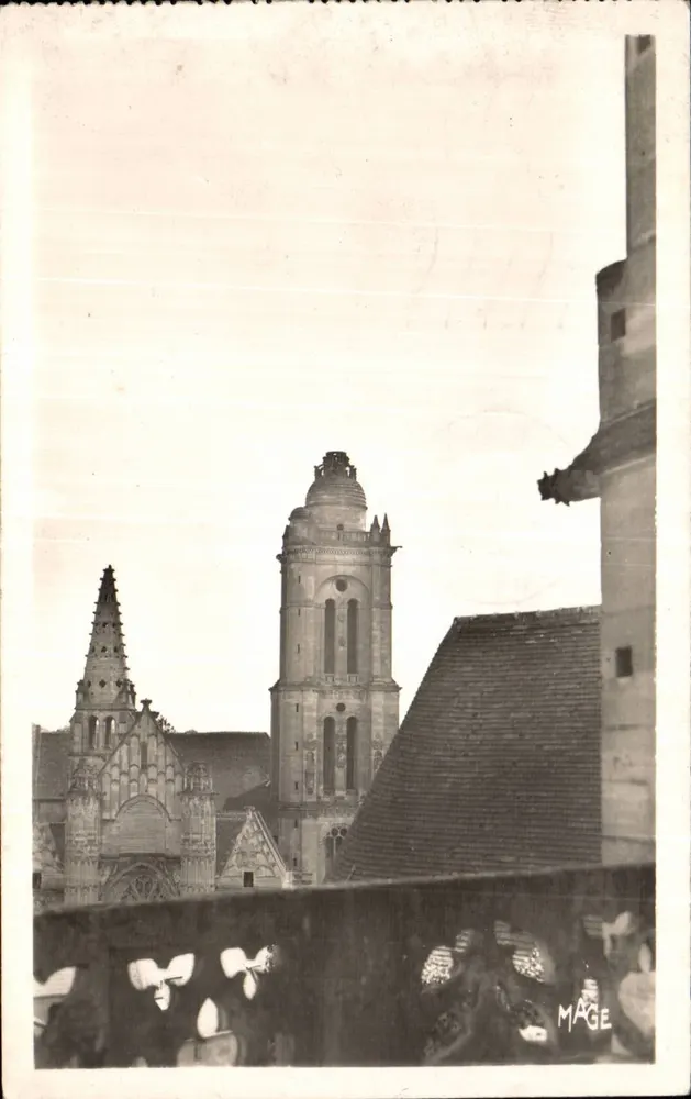 Sens - Vista da Torre Saint-Pierre — G. Réant, editor, n°60 - Frente