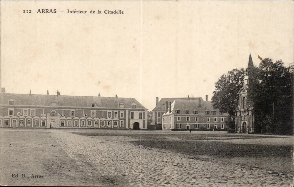Arras — Interior da Cidadela — Ed. B, Arras - Frente