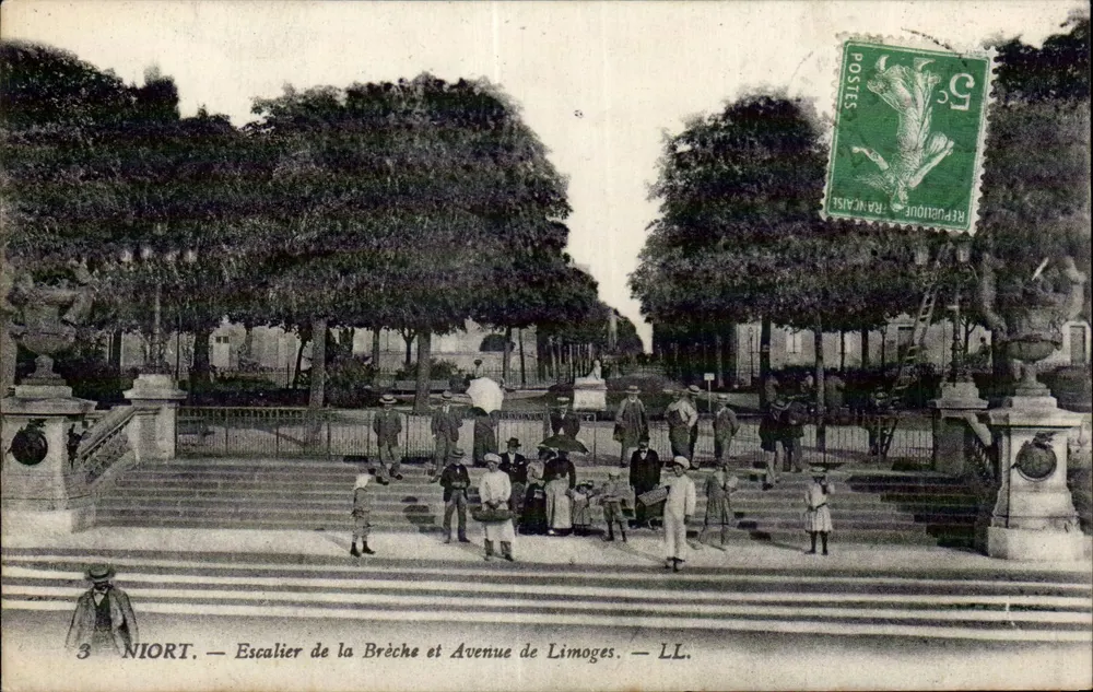 Niort — Treppen der Brèche und Avenue de Limoges — LL. - Vorderseite