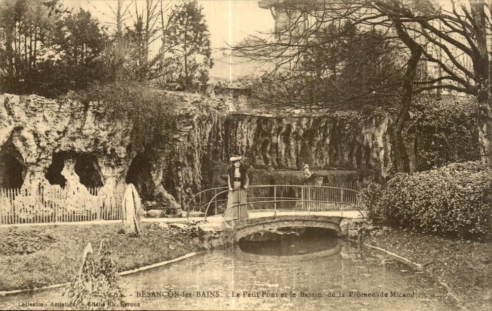 BESANÇON-les BAINS — Der kleine Brücke und der Bassin der Micand Promenade — Künstlerische Sammlung, Fotos von Ch. Leroux - Vorderseite