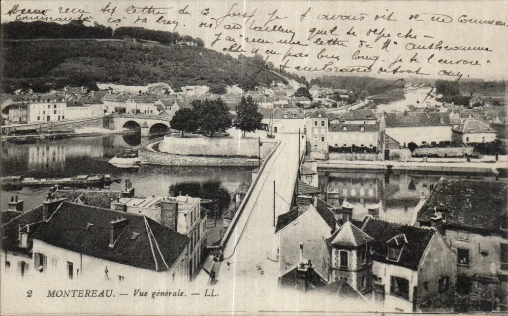Montereau — Vista geral — LL. - Frente