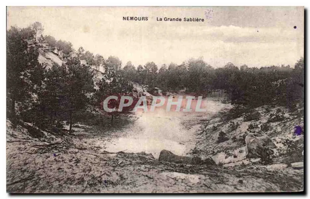 Nemours — Vista da Grande Sablière — Louis Richard Nemours - Frente