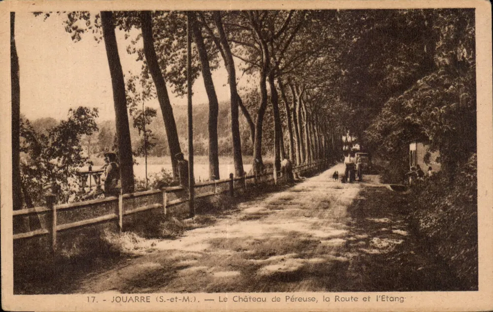 Jouarre (S.-et-M.) — Schloss Péreuse, die Straße und der See — 17 - Vorderseite