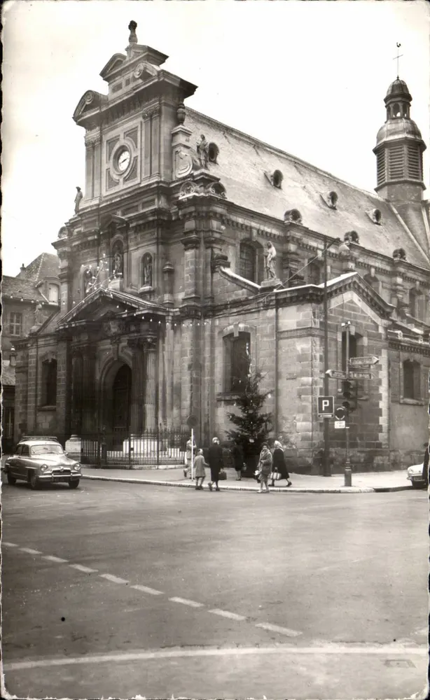 Igreja de São Luís — Fontainebleau - Frente