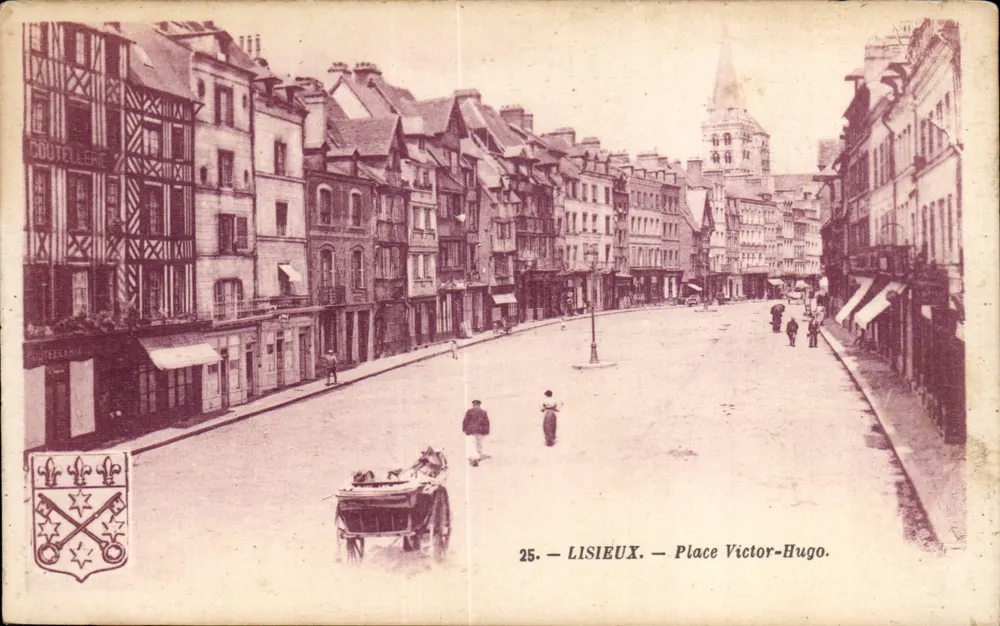 Lisieux — Praça Victor-Hugo — Ariand, editor, Nantes - Frente