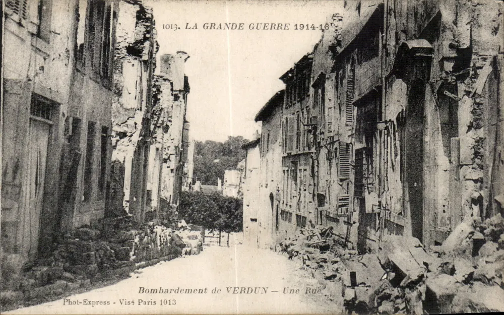 Aanval op Verdun — Een Straat — Phot-Express - Vis4 Paris 1013 - Voorkant