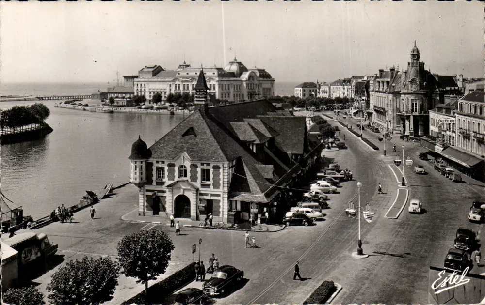 Trouville — Ansicht des Hafens und des Kasinos — Estel - Vorderseite