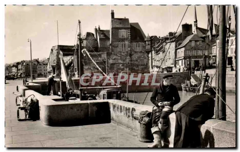 Honfleur — Nach der Fischerei. Im Hintergrund, das Lieutenants-Haus — Gliché B. Mulot - Vorderseite