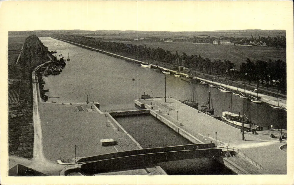 Ouistreham — O Canal visto do Farol — L'Art des Arts Photomécanique, Paris - Frente