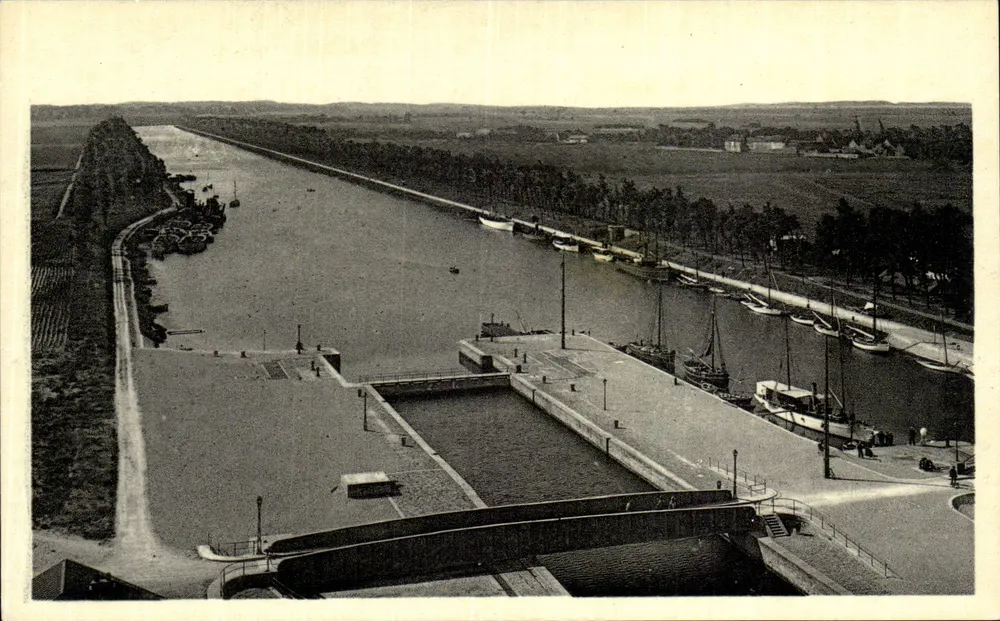 Ouistreham — Het Kanaal gezien vanaf de Kustwachttoren — C° des Arts Photomécaniques, Parijs - Voorkant