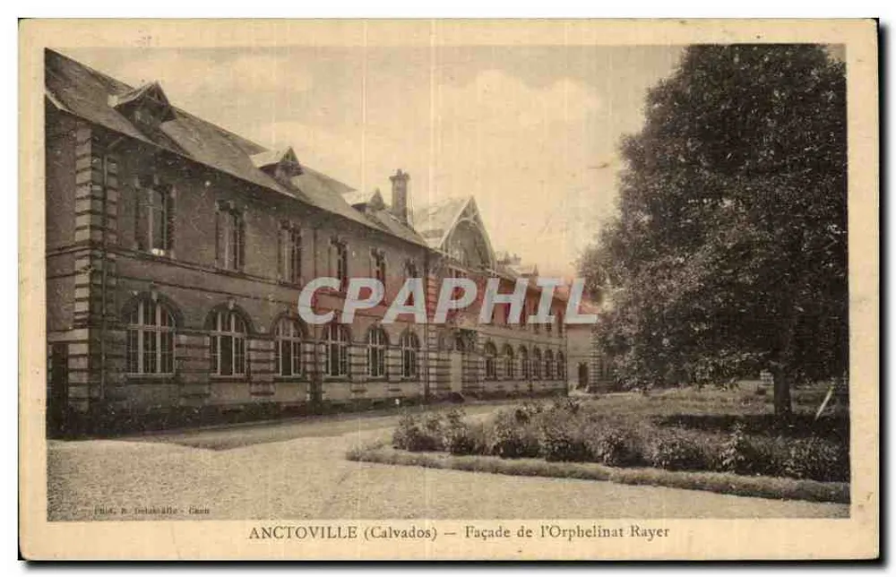 Anctoville (Calvados) — Fachada do Orfanato Rayer - Frente