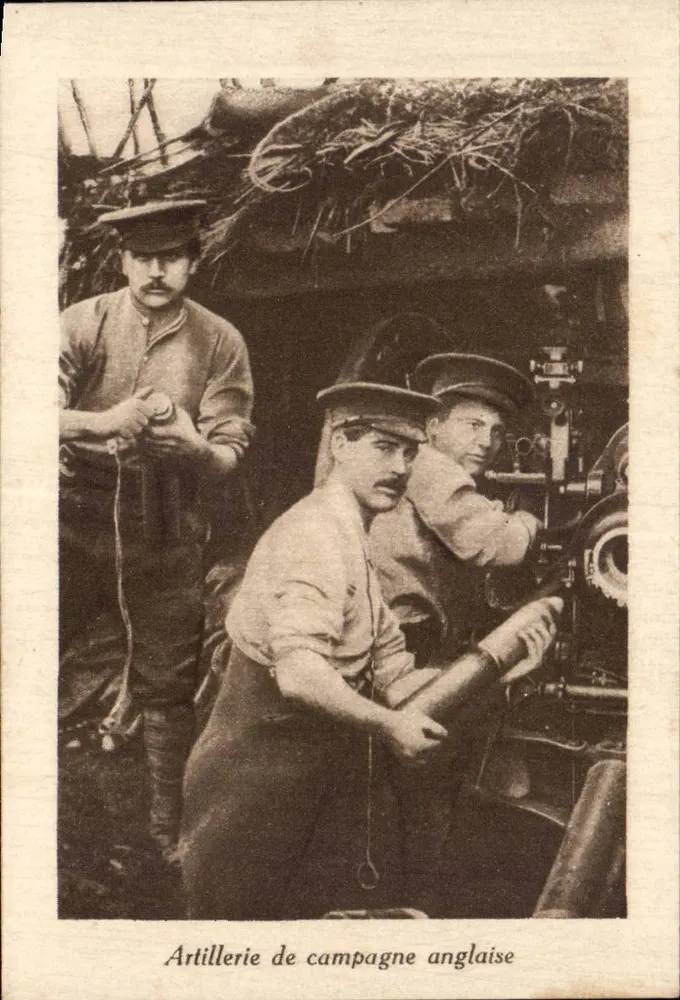 Englische Feldartillerie — militärische Fotografie — kein Verlag oder Nummer sichtbar - Vorderseite