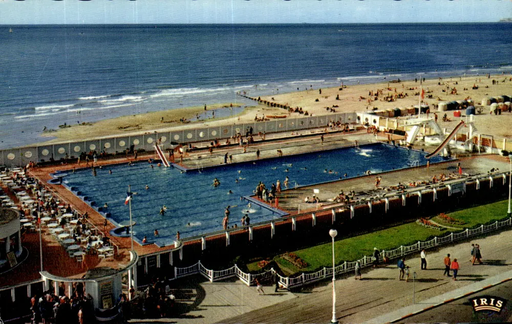 Trouville - Königin der Strände — Die Schwimmbecken und der Strand — Compagnie des Arts Photogéniques - Vorderseite