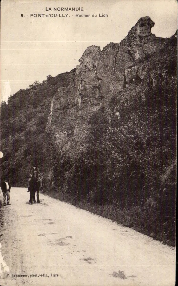 Pont-d'Ouilly - Rocher du Lion — P. Lovasseur, phot.-édit., Fiers - Vorderseite