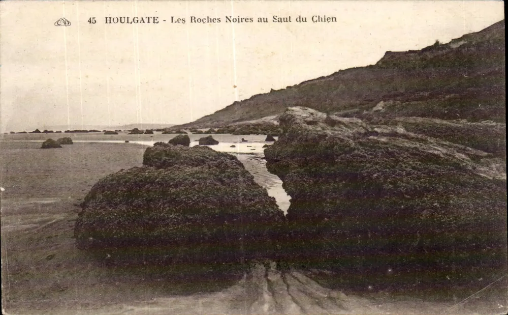 Houlgate — Les Roches Noires au Saut du Chien — Ansichtskarte Nr. 45 - Vorderseite