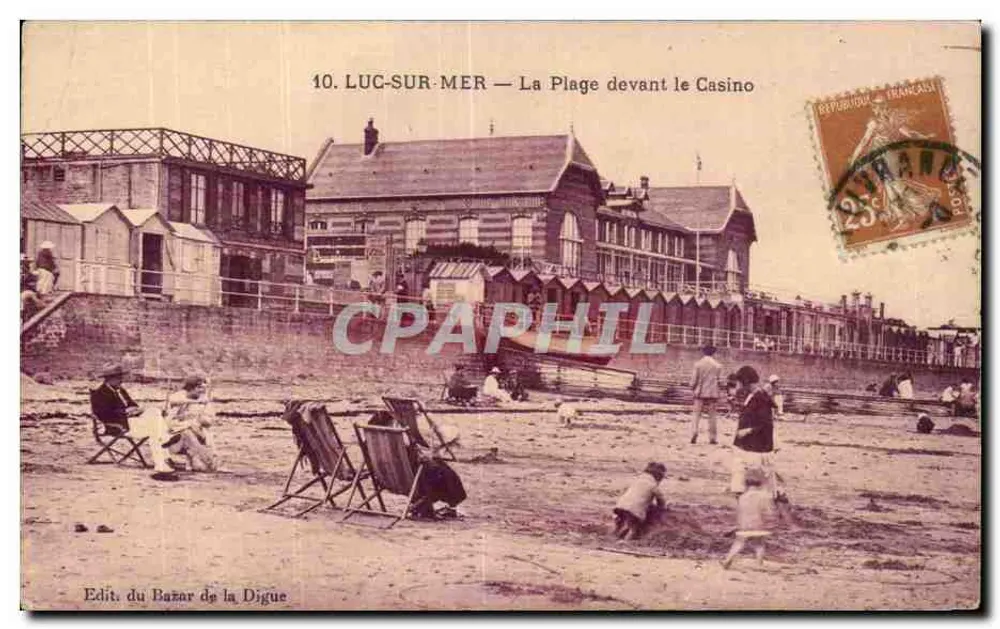 LUC-SUR-MER — La Plage devant le Casino — Edit. du Bazar de la Digue - Awers