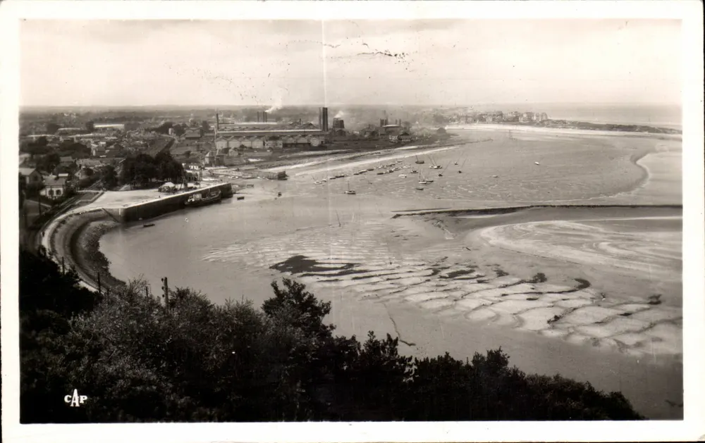 Dives-sur-Mer — Allgemeiner Blick und der Hafen — Antike Ansichtskarte Antike Ansichtskarte - Vorderseite