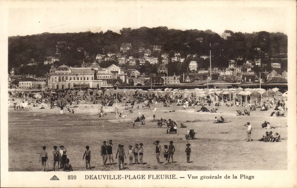 Deauville-Plage — Allgemeiner Blick auf den Strand — n° 810 - Vorderseite