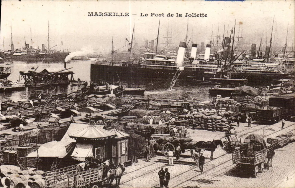 MARSEILLE — Ansicht des Hafens La Joliette - Vorderseite