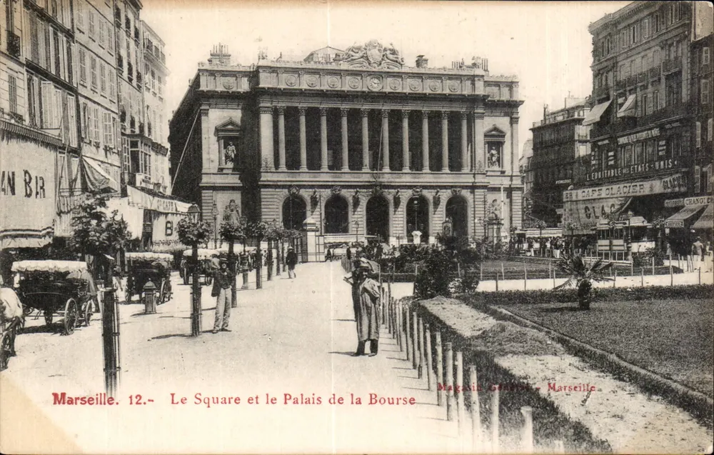 Marseille — O Square e o Palácio da Bolsa — Magasin Général - Frente