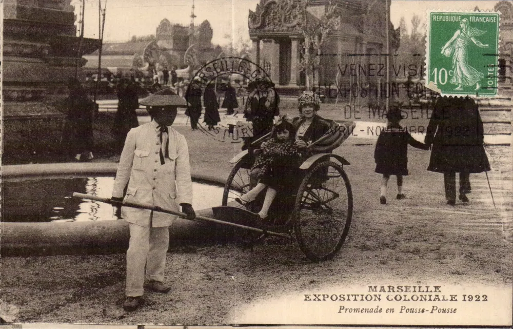 Fahrt mit einem Rickshaw — Kolonialausstellung von Marseille 1922 — Verlag unbekannt - Vorderseite