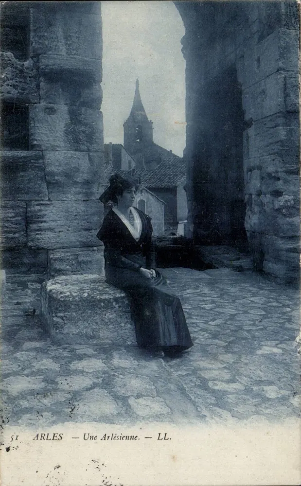 Arles — Uma Arlésienne — LL. - Frente