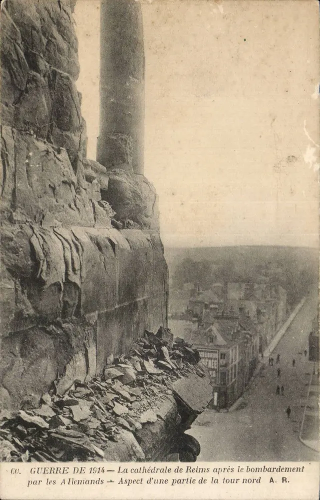 Reims — Kathedrale nach dem deutschen Bombenangriff — A. R. - Vorderseite