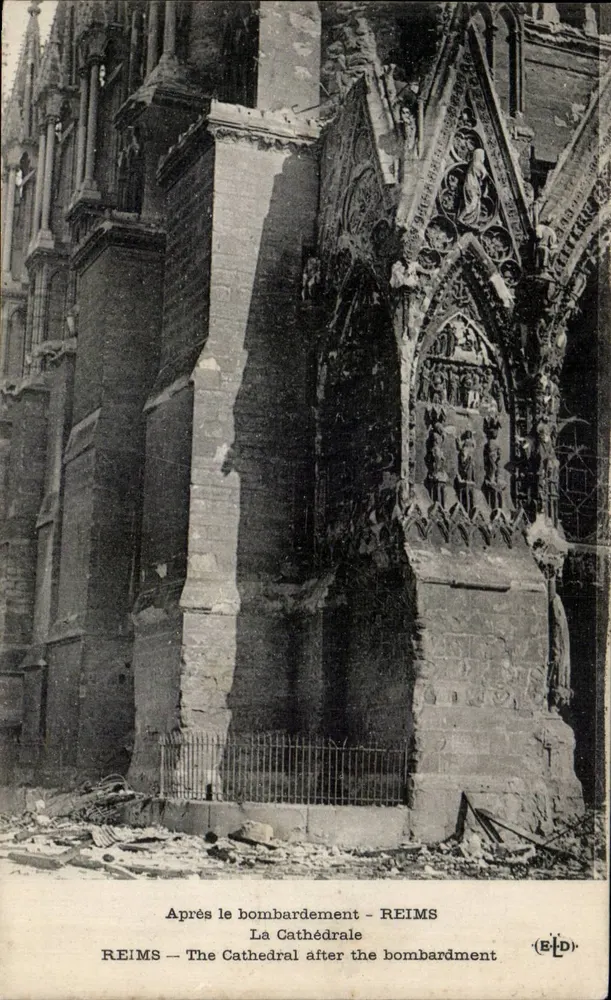 Reims — Die Kathedrale nach dem Bombenangriff — Verlag ELD - Vorderseite