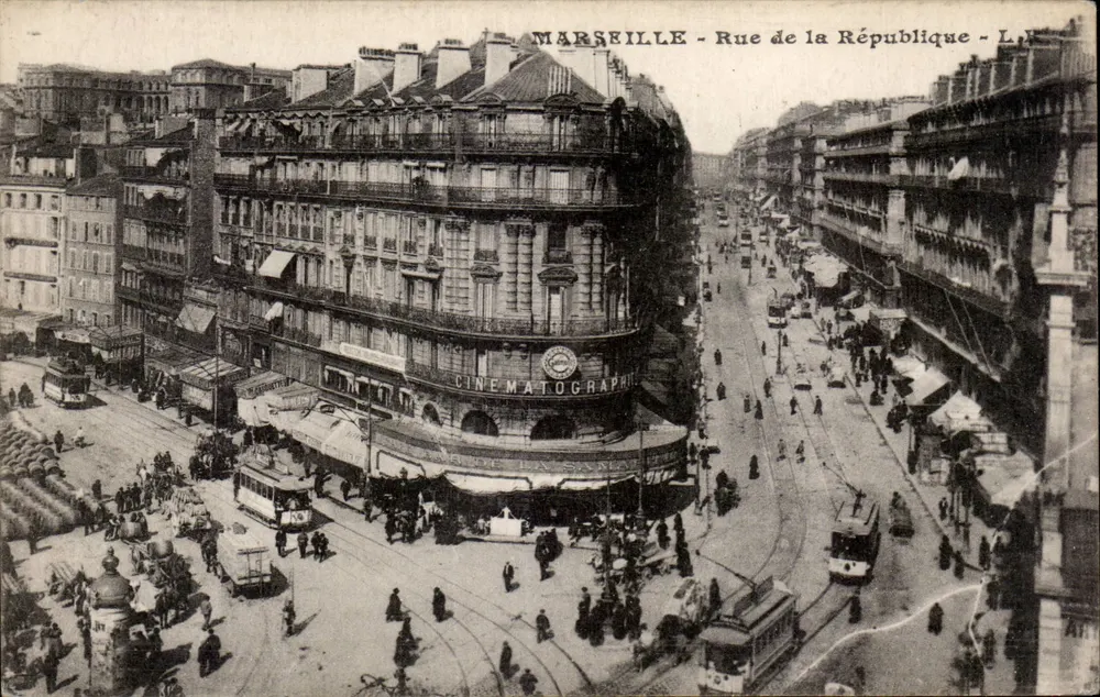 Marselha - Rue de la République - L.V. - Cinématographie - Frente