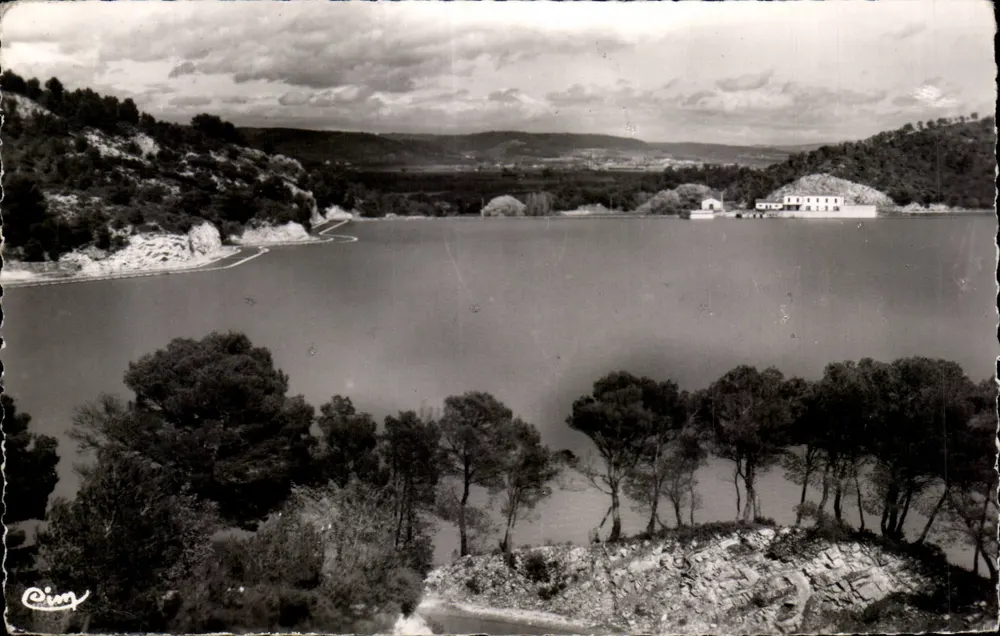 Bassin von Saint-Christophe — La Roque-d'Anthéron — Fotografie Cim - Vorderseite