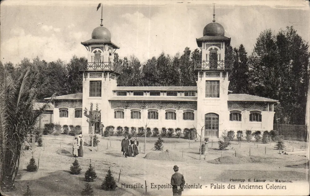 Marseille - Kolonialausstellung - Palast der ehemaligen Kolonien — Phototyp. E. Lacour — Marseille - Vorderseite