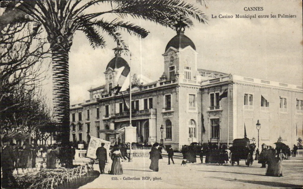 CANNES - O Casino Municipal entre os Palmeiras — Coleção RCP, fot. n°155 - Frente