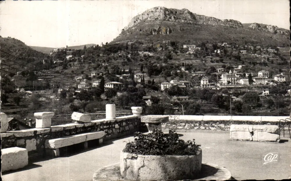 Vence — vista panorâmica — Cap - Frente