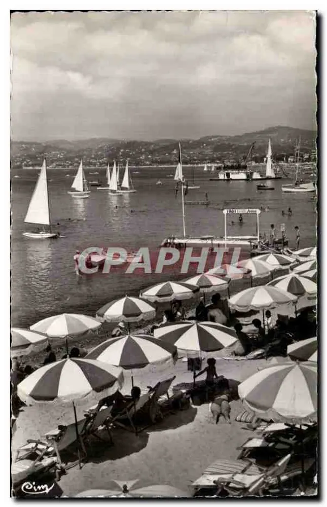 Praia de Juan-les-Pins — vista aérea com barcos a vela — Cim - Frente