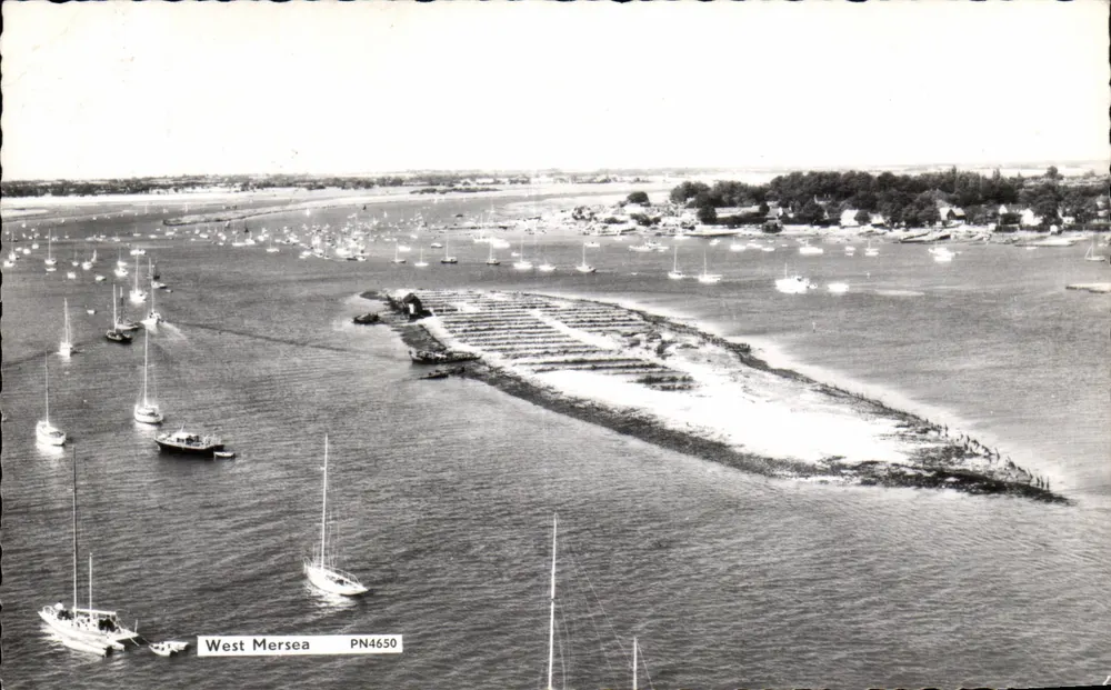 West Mersea — luftaufnahme des Hafens und der künstlichen Insel — Verlag PN4650 - Vorderseite